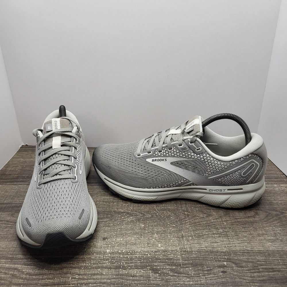 Brooks Ghost 14 Sneakers Womens 10 Gray Trainers Oyster Athletic Running Shoes